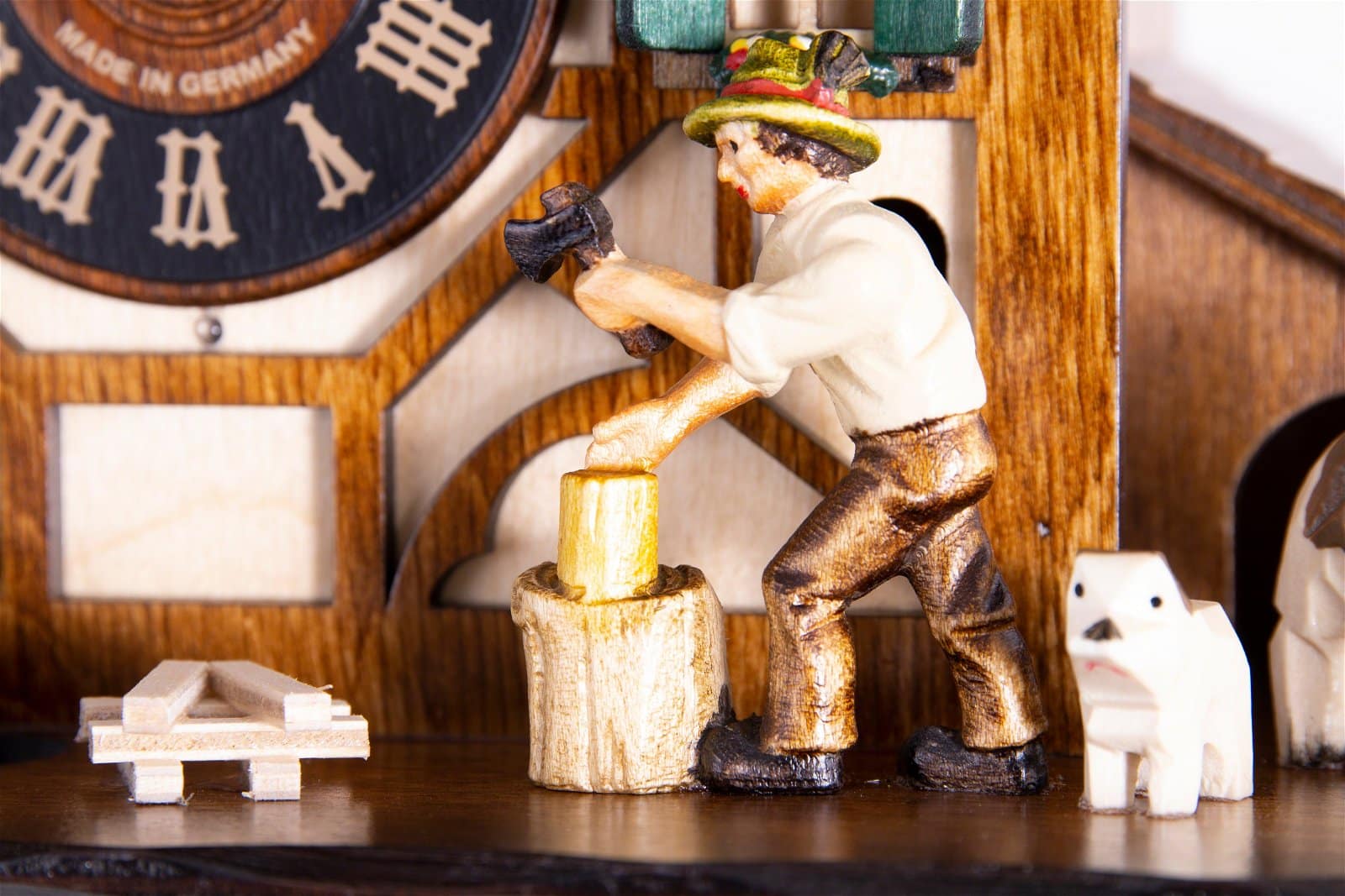 463QMT Wood Chopper Quartz Cuckoo Clock - Image 4