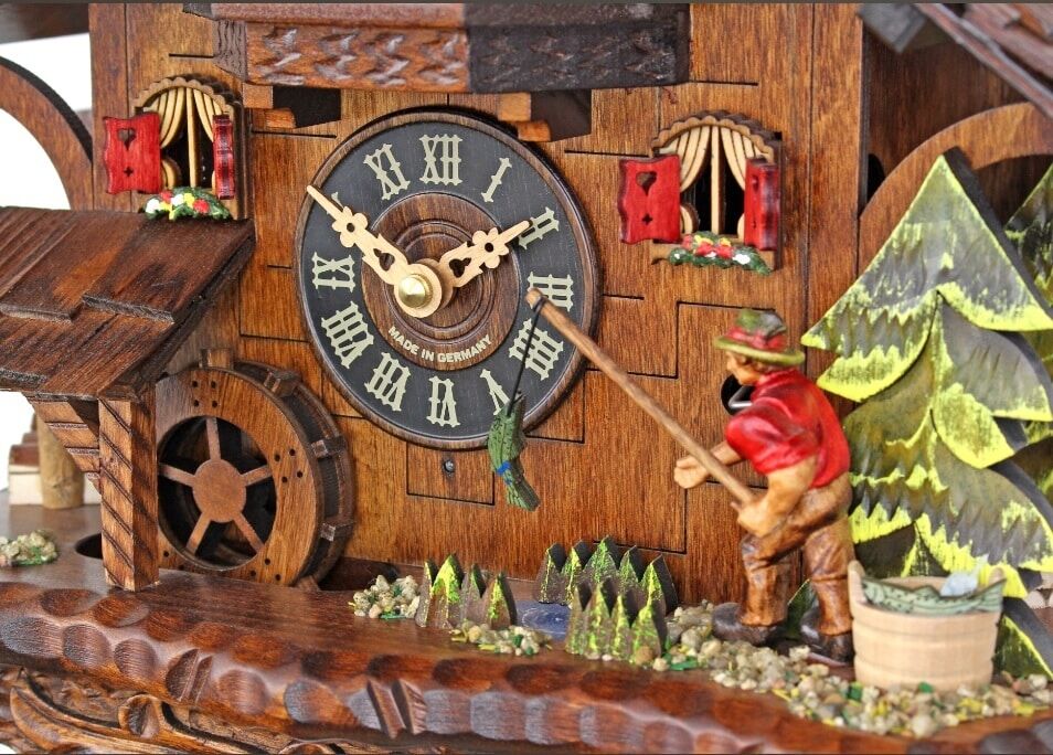 The Successful Fisherman Cuckoo Clock 4739QMT - Image 3