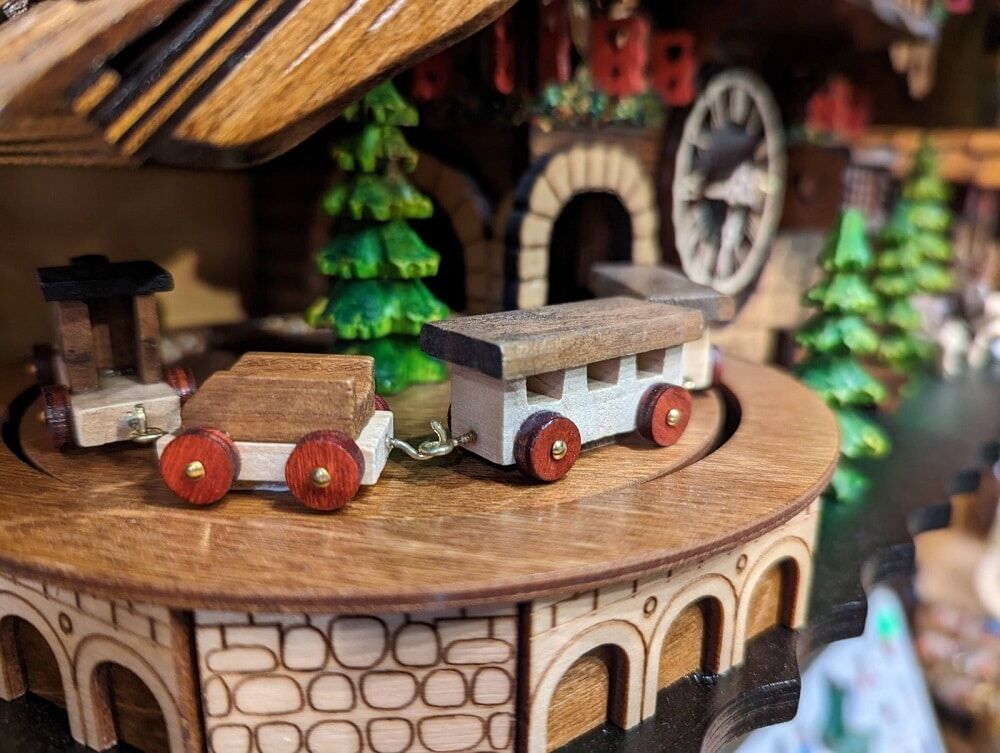 Cuckoo Clock With Music & Train - Dancing Couples 48110 QMT - Image 2