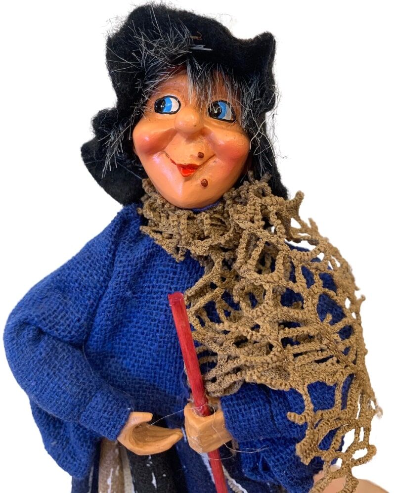 Good Fortune Standing Witch - 0152970 - Image 4