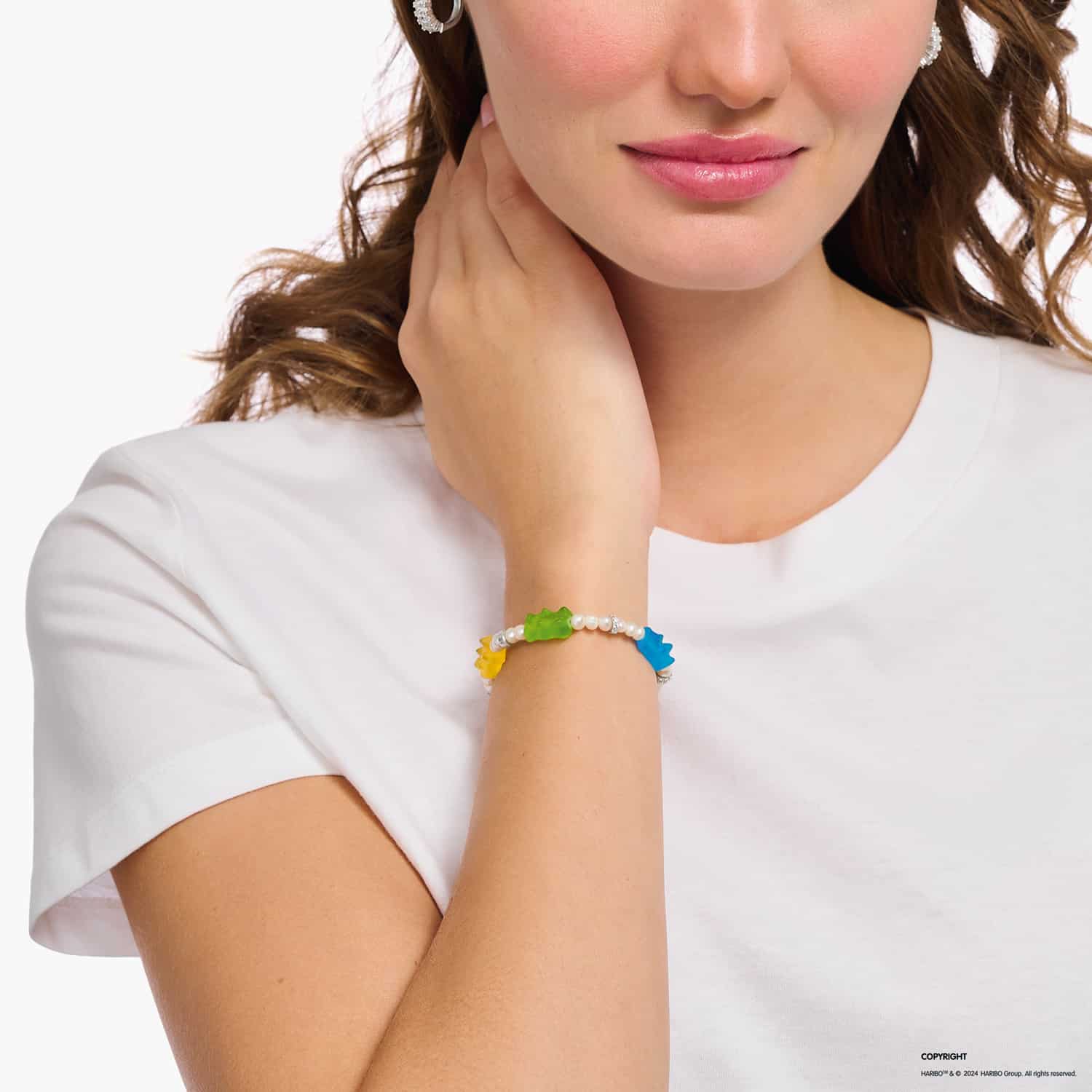 Pearl Bracelet with 5 Colourful Goldbears - Image 2