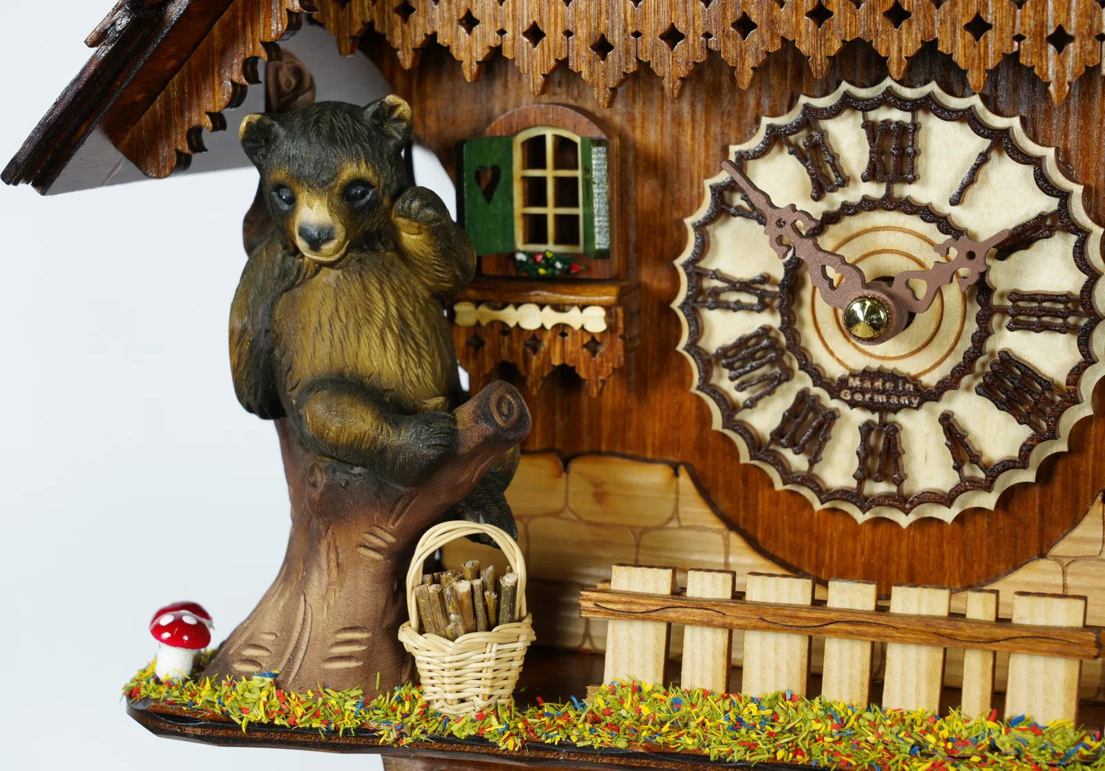 Bears Quartz Cuckoo Clock - Image 2
