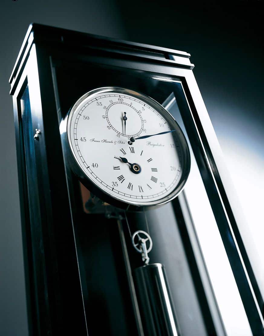 Hermle Greenwich Regulator Clock Black - 70875-740761 - Image 2
